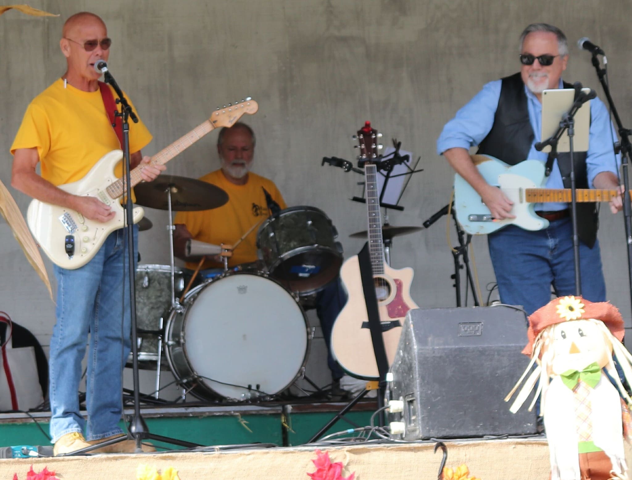Rain Performs at Burlington Apple Harvest Festival